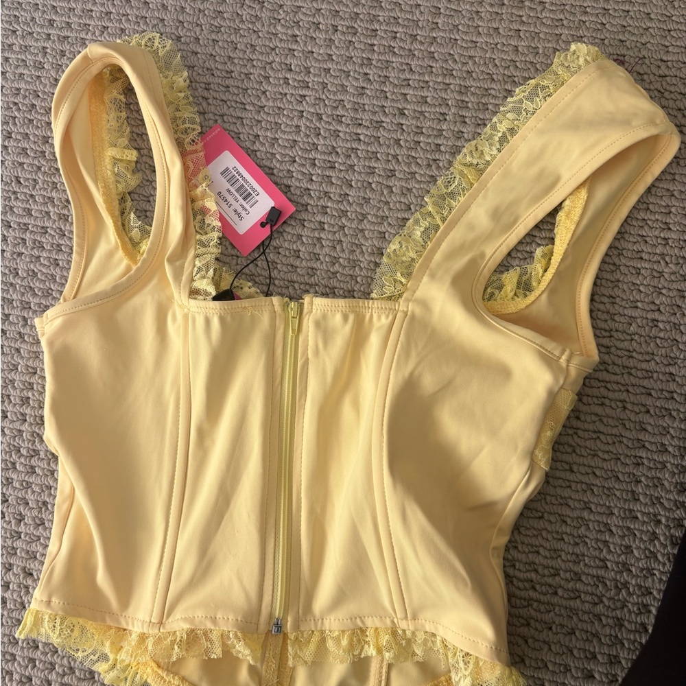 Edikted Sunny Lace corset top - Picture 3 of 3